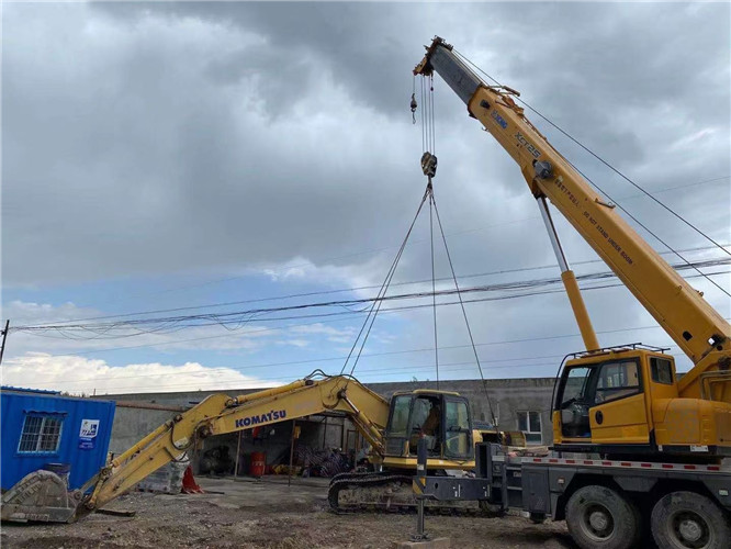 枣庄市25吨吊车的工作半径是多少？